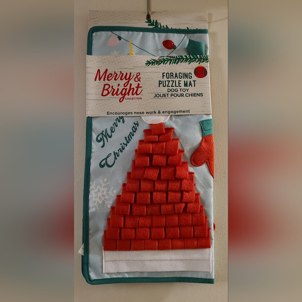 Dog Toy Merry & Bright Foraging Puzzle Play Mat